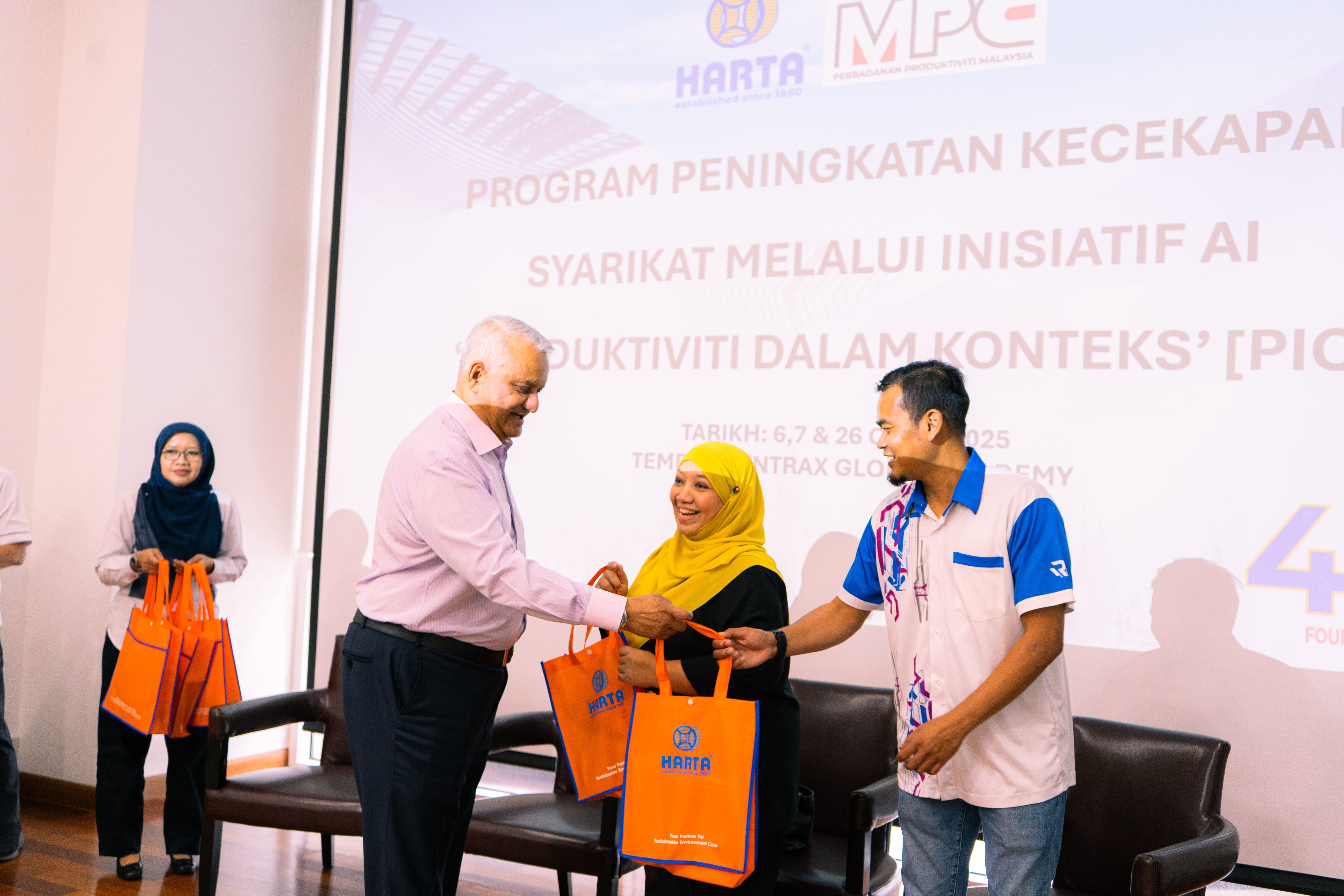 Program Peningkatan Kecekapan Syarikat Melalui Inisiatif AI